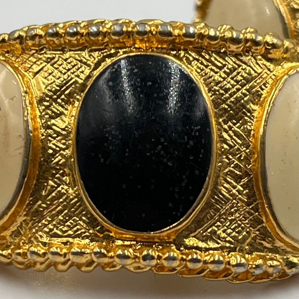 Vintage Gold Tone Black & Cream Cabochon Clip-On Earrings Textured Statement - Picture 3 of 8